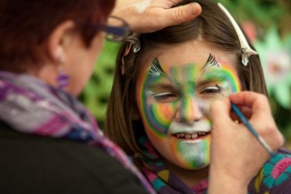  Pintura de cara de naturaleza extraña